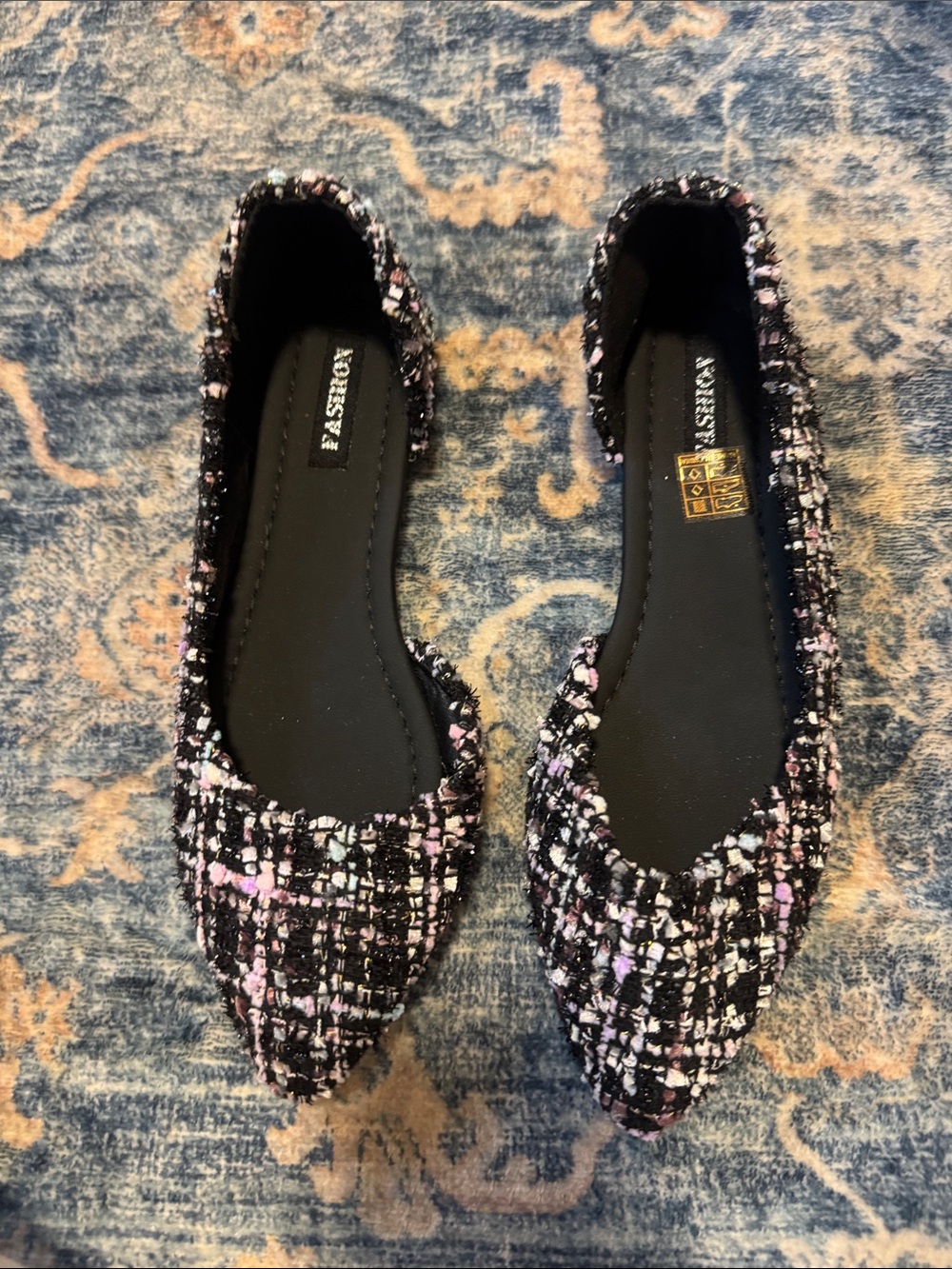 Fashion Tweed Pointed Toe Flats in Black and Pink